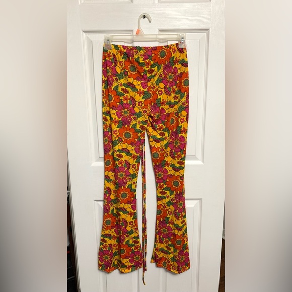 💎2/$30 NWT Spirit Halloween floral pants💎 - Picture 3 of 6